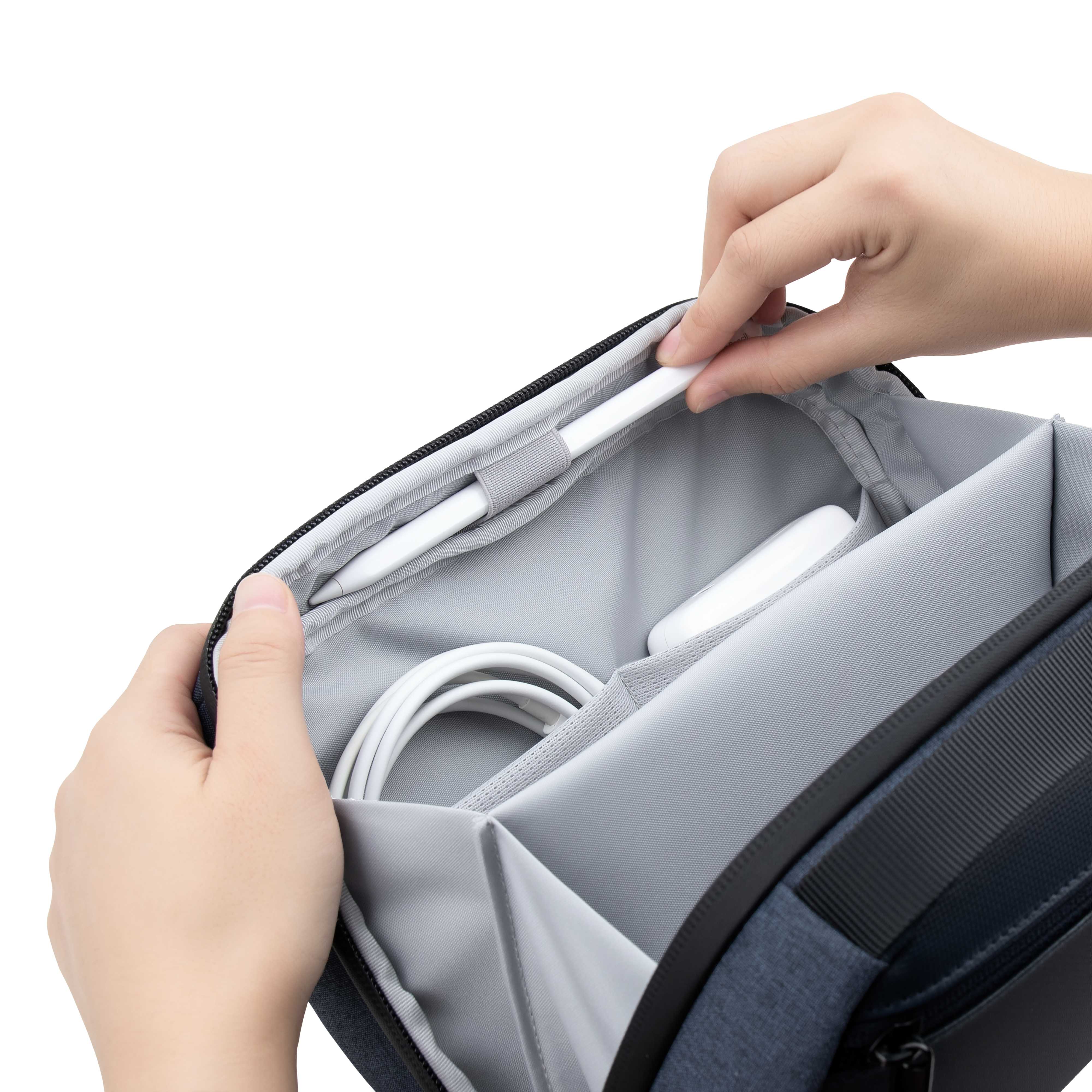 First Class All-in-One Travel Case - Image 11